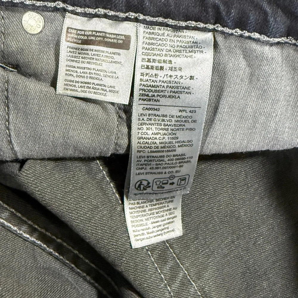 Levis levi 559